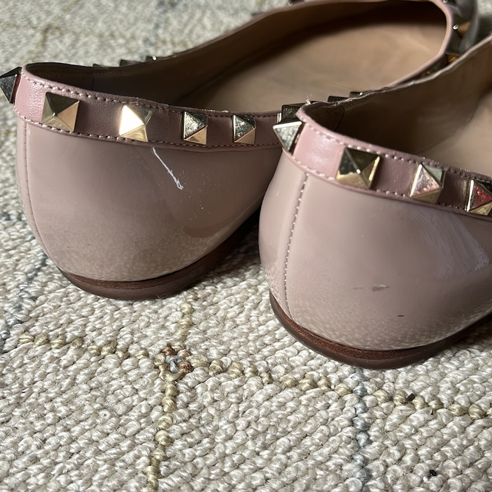 Valentino Patent Rockstud Flat - Picture 4 of 5